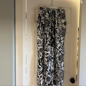 Knox Rose Black and White Floral Skirt